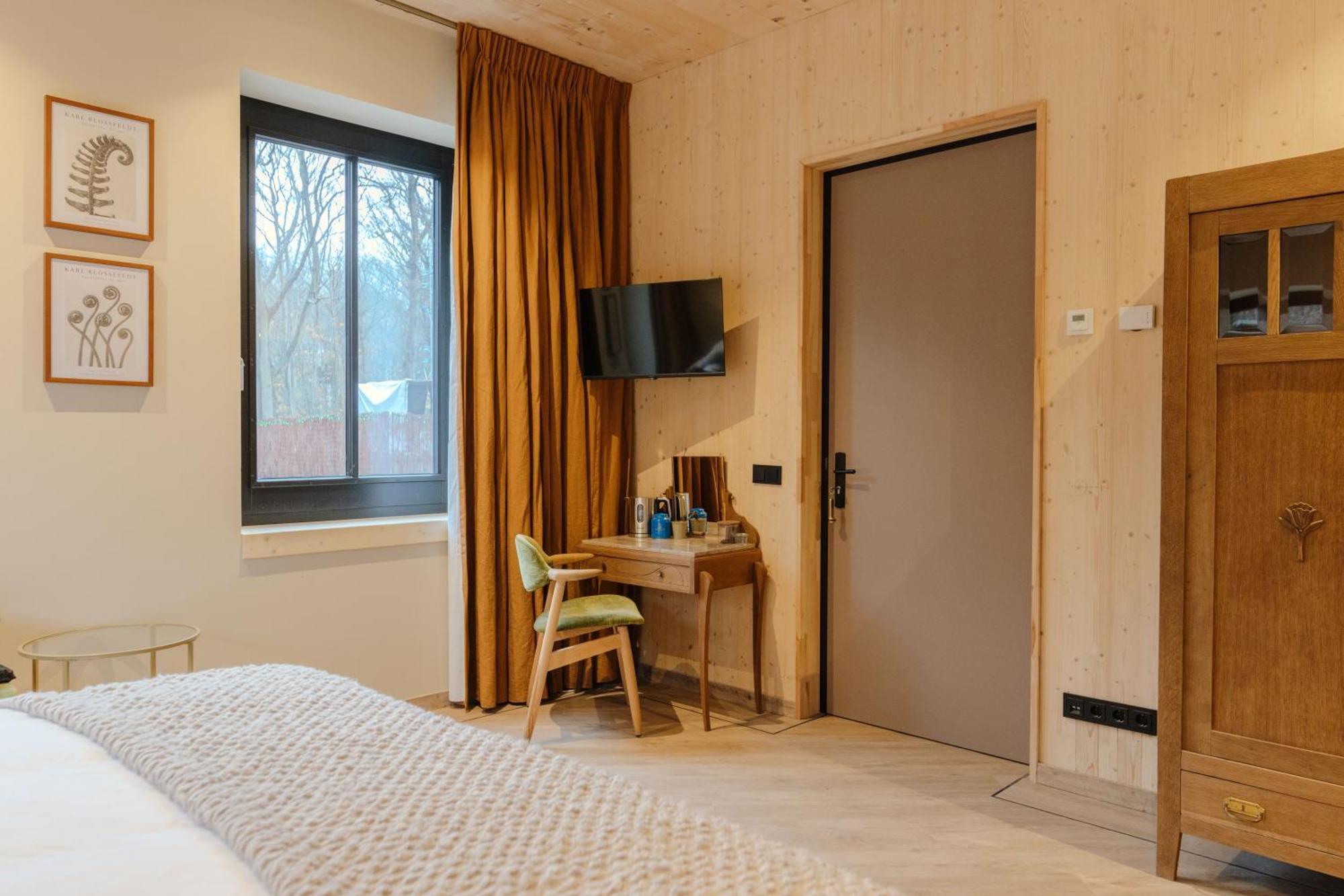 Hotel Bent Ойстервейк Экстерьер фото